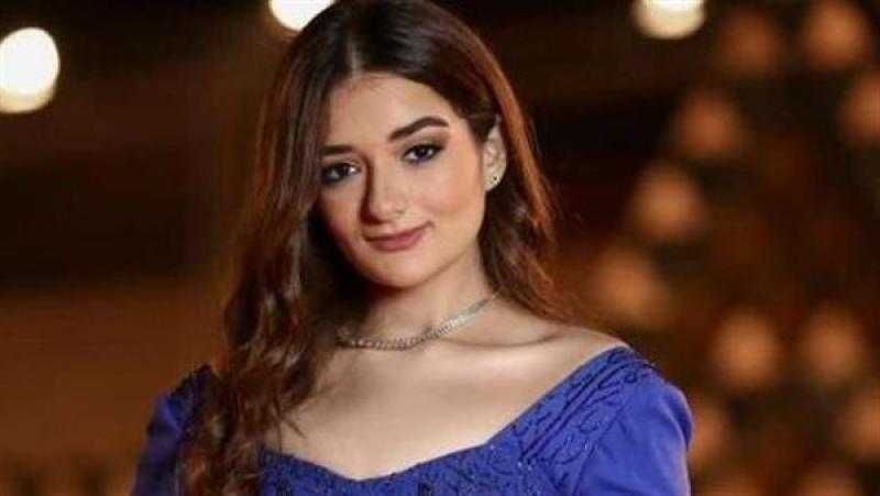ملك أحمد زاهر تشارك جمهورها بـ إطلالة جديدة لها.. شاهد