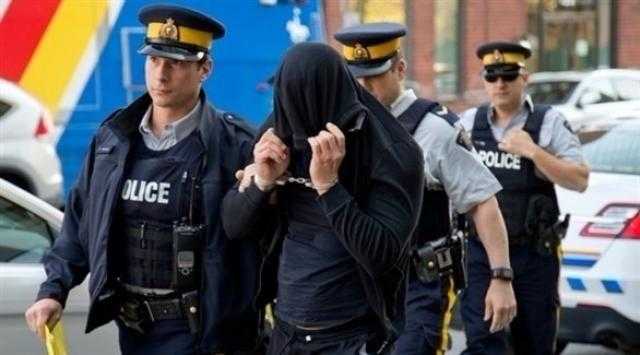 أغرب طلب من رجل أراد الهروب من زوجته.. فيديو