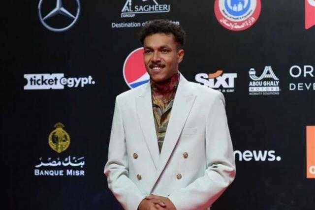 أنت مفكر نفسك بتغني.. محمد موسى يسخر من ويجز.. فيديو  