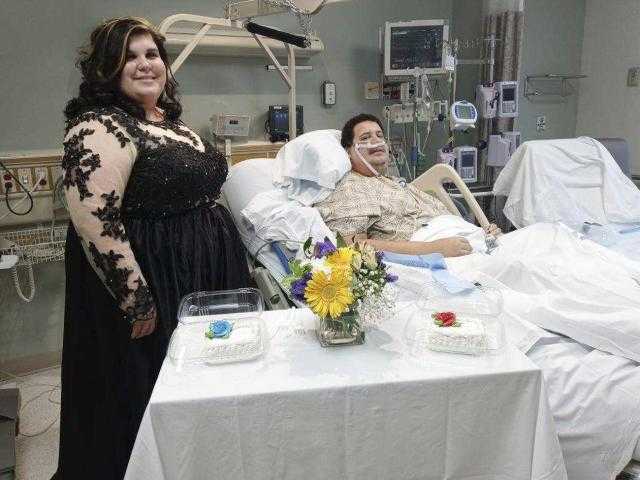 الحب في زمن كورونا.. رجل يفاجئ حبيبته بطلب الزواج في العناية المركزة
