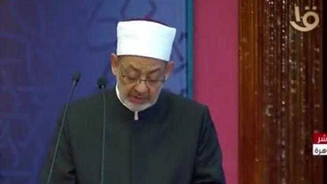 شيخ الأزهر: اجتماع الخلق على دين واحد «أمر مستحيل»