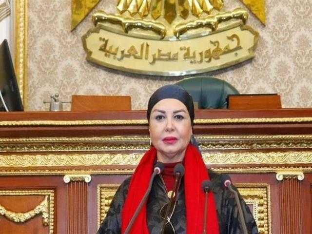 أمل سلامة : نفسية طلاب رابعة ابتدائي تتأثر لصعوبة المناهج وتزرع داخلهم الفشل والإحباط