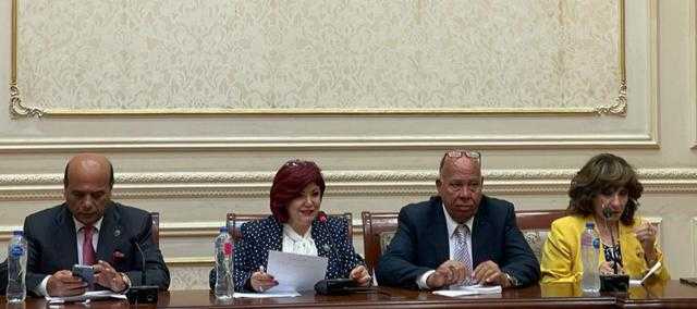 ”سياحة النواب” تناقش معايير صحة وسلامة الغذاء بالمنشآت الفندقية والمطاعم السياحية