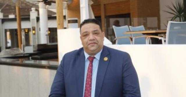 نواب وأعضاء تنسيقية شباب الأحزاب يشاركون فى عزاء والد النائب محمد عزمى