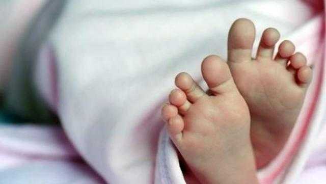 تشريح جثة طفلة تناولت مخدرا أثناء لعبها بمنزلها في العجوزة