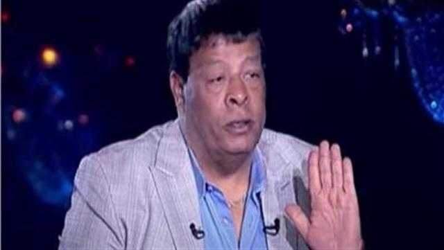 «الناس بتضحك عليكم».. عبد الباسط حمودة يوجه رسالة نارية لـ«عمر كمال وبيكا»