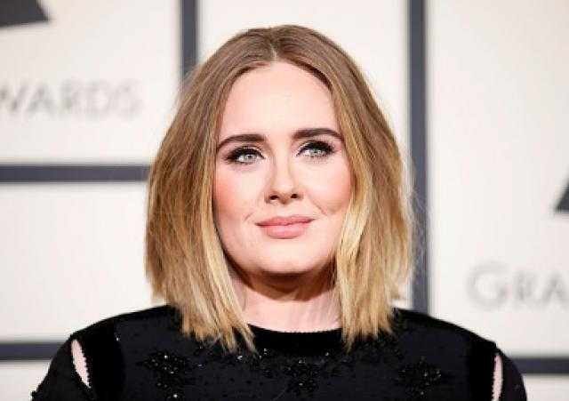 مذيع مقابلة أديل يعتذر عن الخطأ الذي لا يغتفر
