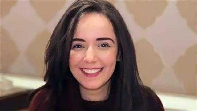 سارة درزاوي: تجسيدي شخصية بائعة ورد كفيفة في مسرحية «حلم جميل» تحدٍ كبير