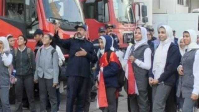طلبة المدارس في زيارة لبعض لإدارة الحماية المدنية بسوهاج