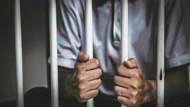 ضبط شخص نصب على سيدة وادعى قدرته على إلحاق نجليها بأحد الأندية