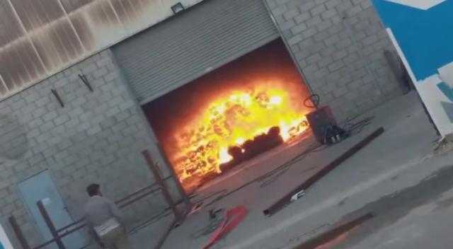 السيطرة على حريق بأحد مصانع المنطقة الصناعية جنوب بورسعيد.. صور