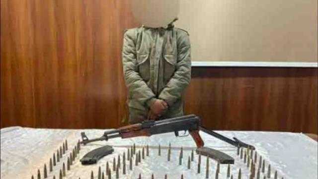 سقوط خفير خصوصي بحوزته بندقية ألية داخل سيارة في مدينة بدر