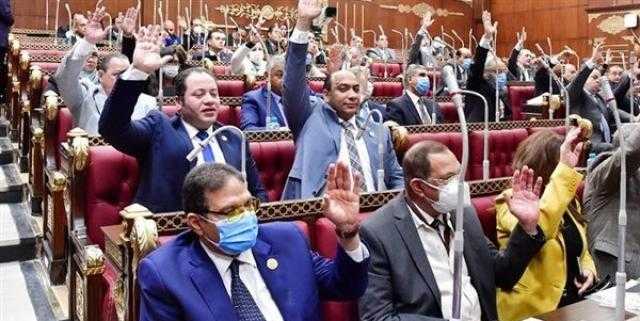 «الشيوخ» يوافق على مادتين بقانون العمل إحدهما تحظر التمييز بين الأشخاص