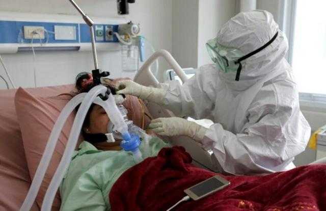إندونيسيا تسجل أكبر عدد من إصابات كورونا منذ 6 أشهر في ظل انتشار أوميكرون