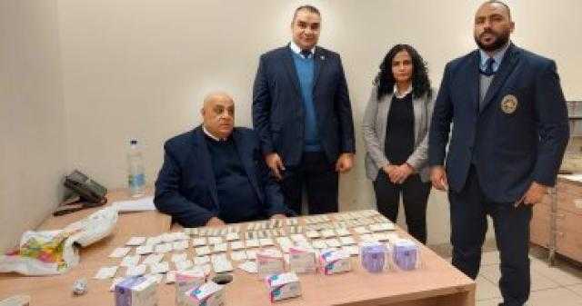 جمارك مطار القاهرة تحبط محاولتى تهريب عدد من الأقراص المخدرة والعبوات الدوائية