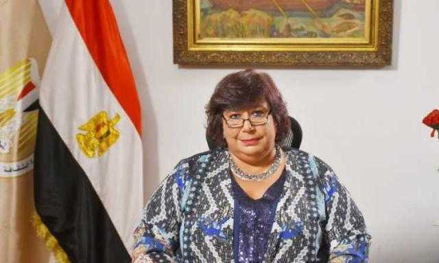وزيرة الثقافة: اهتمام خاص بالطفل وخدمات متطورة فى معرض الكتاب