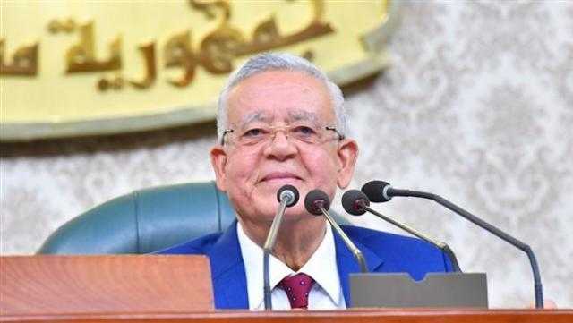 رئيس «النواب» يطالب الأعضاء بالالتزام بقواعد المناقشات