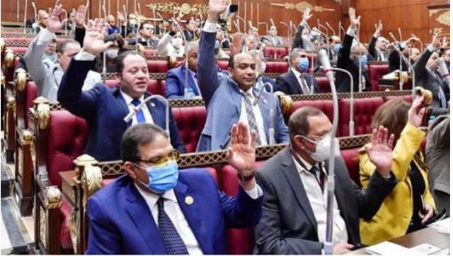 «الشيوخ» يوافق على المادة المنظمة لواجبات العامل بـ«قانون العمل»
