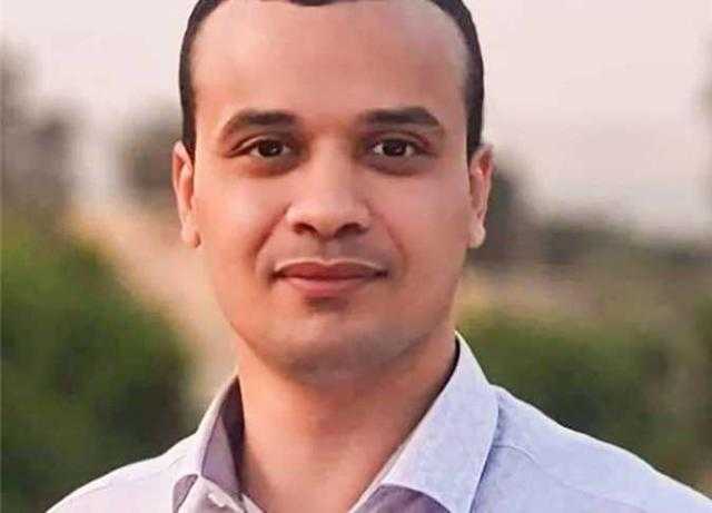 فنان مصري يحصد الجائزة الأولى في مسابقة دولية للكاريكاتير.. صور