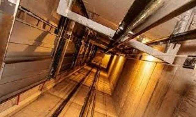 إنقاذ 4 أشخاص تعطل بهم الأسانسير فى المهندسين