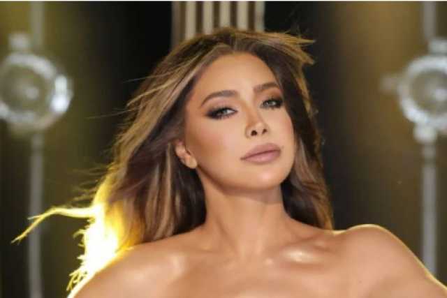 استوحي ما يبرز أناقتك في سهرة عيد الحب من نوال الزغبي