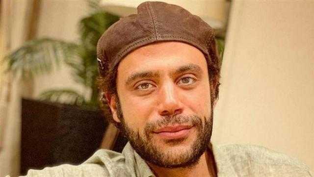 محمد إمام يروج لفيلمه الجديد بصورة على إنستجرام