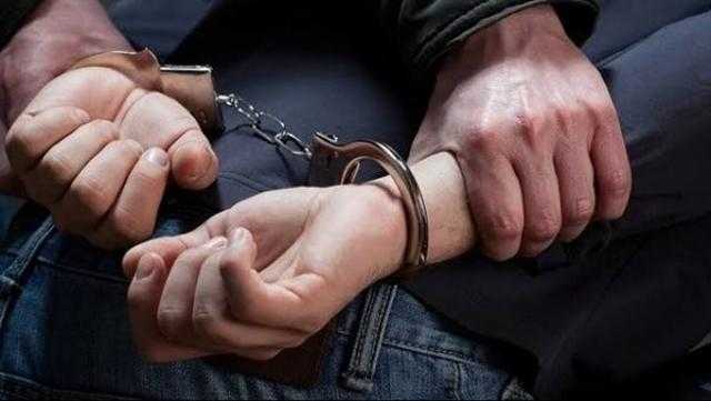 المتهمان بتزوير شهادات مصل كورونا: نستخدم جهاز كمبيوتر ونبيعها للمواطنين