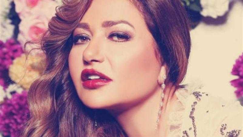 بإطلالة ساحرة.. ليلى علوي تخطف القلوب في أحدث ظهور