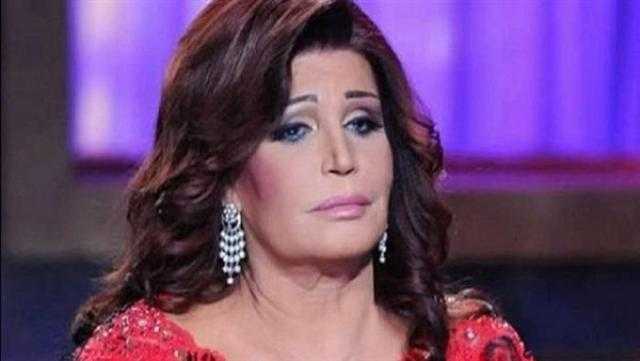 نجوى فؤاد توجه رسالة نارية لزملائها في الوسط الفني