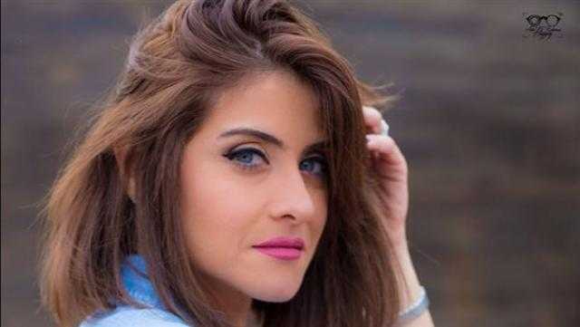 هيدي كرم تحلل شخصية من يغنون في الحمام