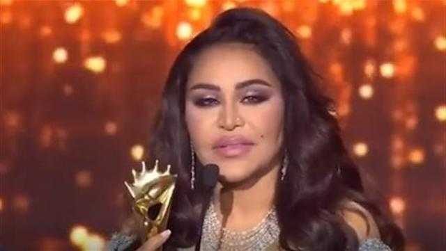 أحلام تدافع عن نفسها بعد انفعالها على المعجبين في «الميوركس دور»