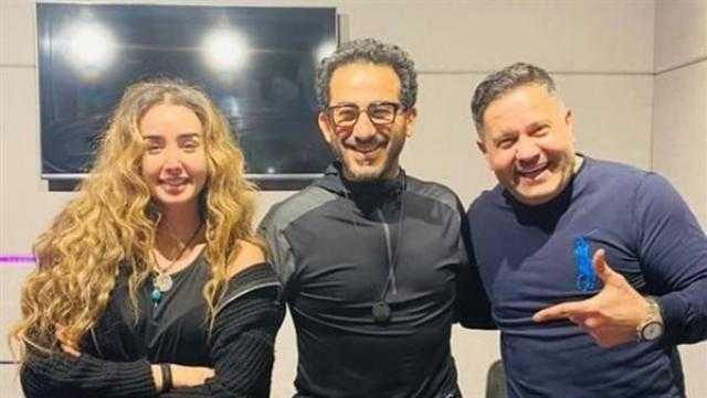 أحمد حلمي في كواليس مسلسله الإذاعي الجديد «العصمة في إيدي».. صور