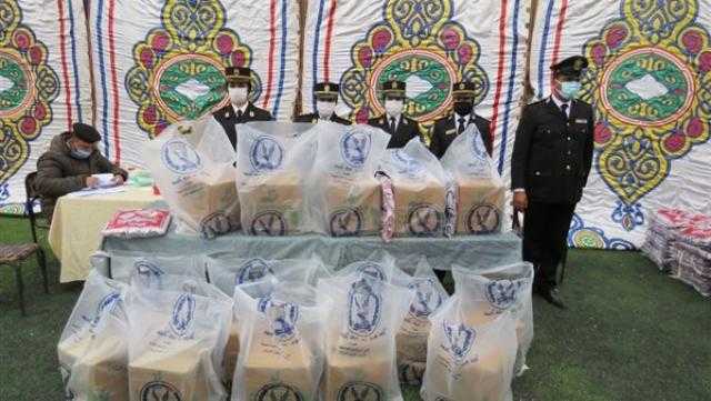 «كلنا واحد.. معك في كل مكان».. قوافل الداخلية الإنسانية تجوب الجيزة وبورسعيد