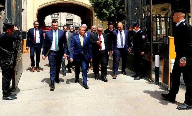 أمين عام الشيوخ يهنئ العاملين بالأمانة العامة بحلول شهر رمضان