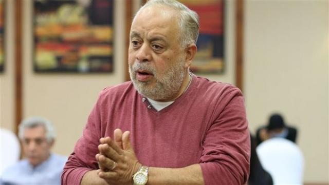 أشرف زكي: ريهام حجاج بتساعد المحتاجين..”شايلاني جامد وهتزعل مني”