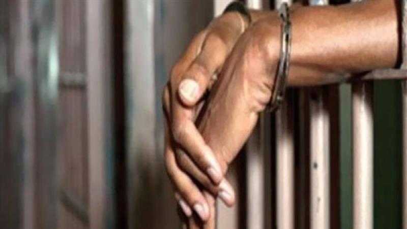 ضبط أدمن صفحة تروج لبيع الأسلحة أون لاين بالوادي الجديد