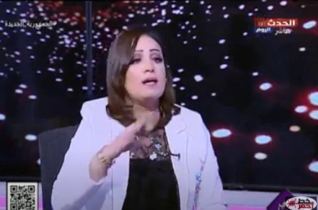 خبيرة أسرية: السوشيال ميديا دمرت العلاقة بين الزوجين