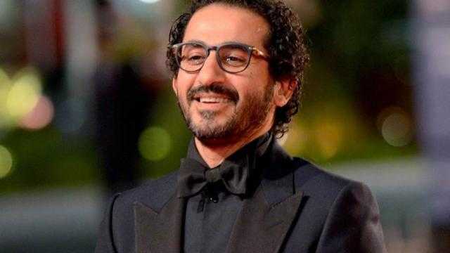 أحمد حلمي يشيد بفيلم ”خطأ 404” لـ مهند الدسوقي: ”من حلاوته مش لاقي ملاحظات عليه”