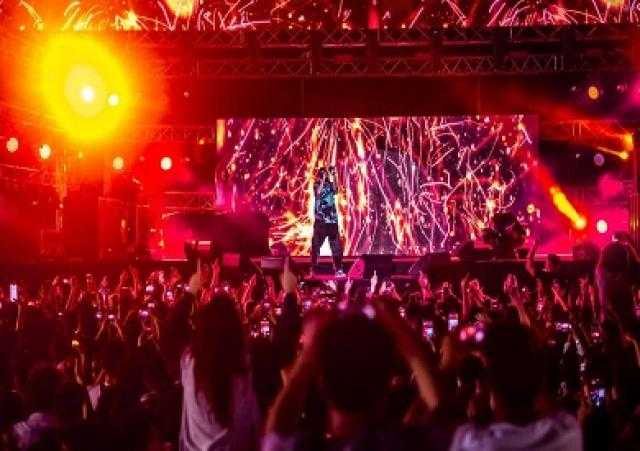 مروان بابلو يشعل أولى حفلاته بالإسكندرية بحضور جماهيري ضخم
