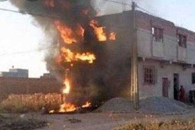 مصرع شخص وإصابة آخر إثر اندلاع حريق بعدد من المنازل في قنا