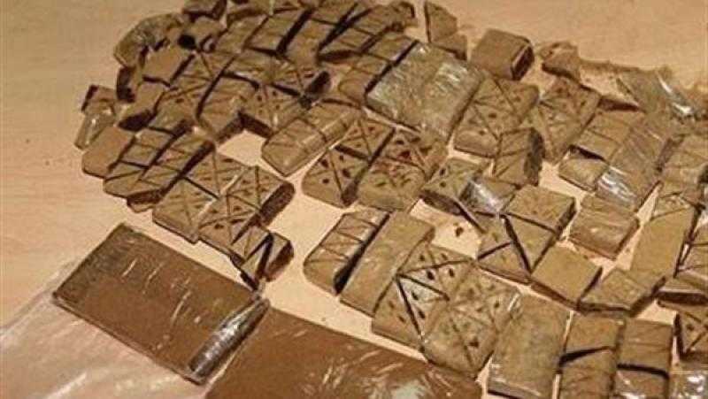 سقوط عاطل بحوزته 600 طربة حشيش بالإسكندرية