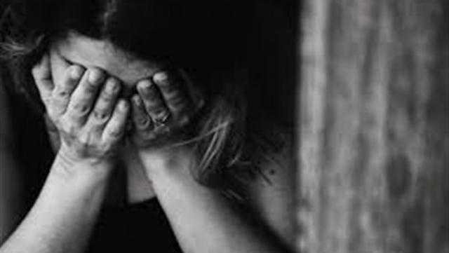 زوجة في دعوى خلع: «مسجل رقم عشيقته باسم واحد صاحبه»