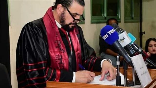 مجدي كامل يحصل على درجة الدكتوراة.. صور