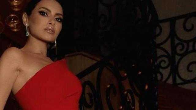 كارمن سليمان تحتفل بحصدها جائزة ميما كأفضل مطربة شابة