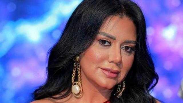 رانيا يوسف: «عندي حالة روحانيات الفترة دي ومليش دعوة بحد في الشغل»