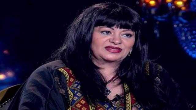 فريدة سيف النصر تستنكر استنساخ جائزة العباقرة لتكريم محمد صلاح: قلة قيمة وعرتونا