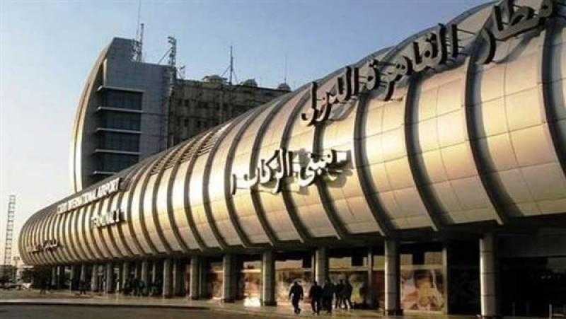 جمارك مطار القاهرة تحبط محاولة تهريب راكبي بحوزتهما مواد مخدرة
