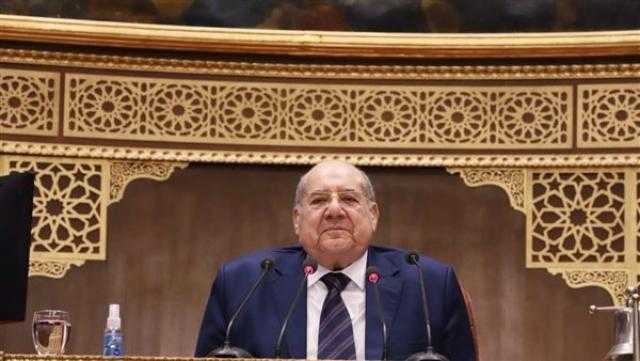 رئيس «الشيوخ» يفتتح الجلسة العامة