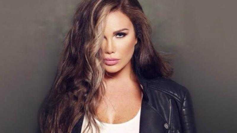 نيكول سابا تبهر العيون بـ«كروسية مرصع بالألماس»