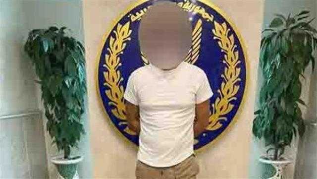 القبض على لص سرق حقيبة من سيارة في القاهرة